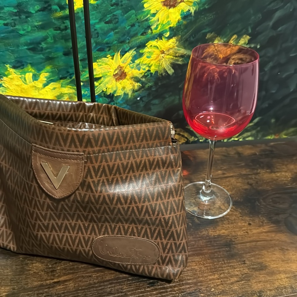 Vintage Valentino V Logo Clutch Bag ✨👛